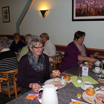 Bild vergr&ouml;&szlig;ern: Tagesfahrt Adler Modemarkt & Pralinenwerk am 28.11.2013