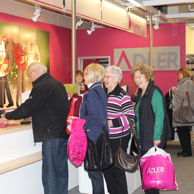 Bild vergr&ouml;&szlig;ern: Tagesfahrt Adler Modemarkt & Pralinenwerk am 28.11.2013