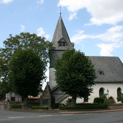 Bild vergrößern: Evangelische Kirche im Stadtteil Warzenbach
